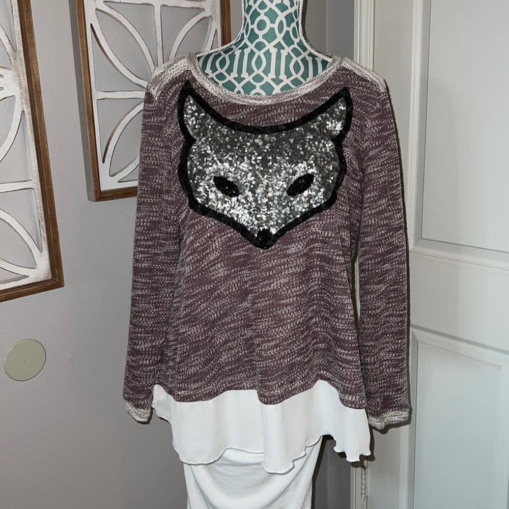 Sold on WN Avenue Sequin Silver Fox Long Sleeve Sweater Size 14/16 Orig $55